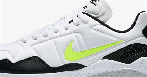 Nike Air Zoom Pegasus 92 'White & Volt'. Nike SNKRS